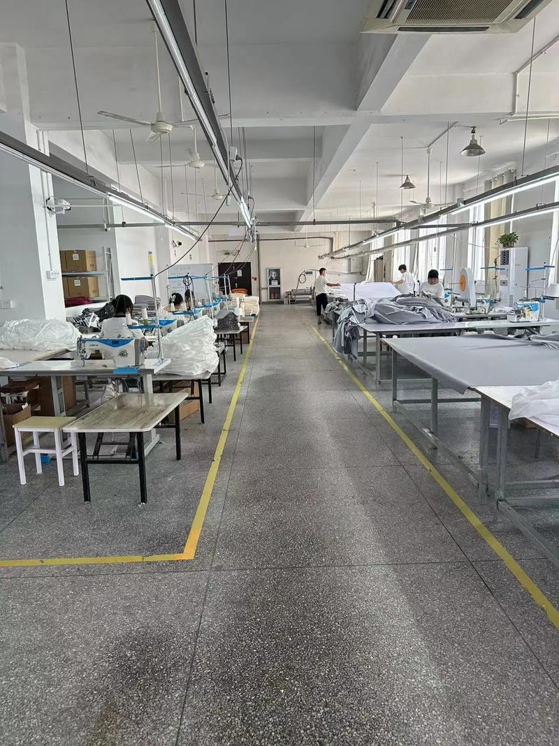 工厂主要生产:抱枕,坐垫,窗帘等家纺产品
